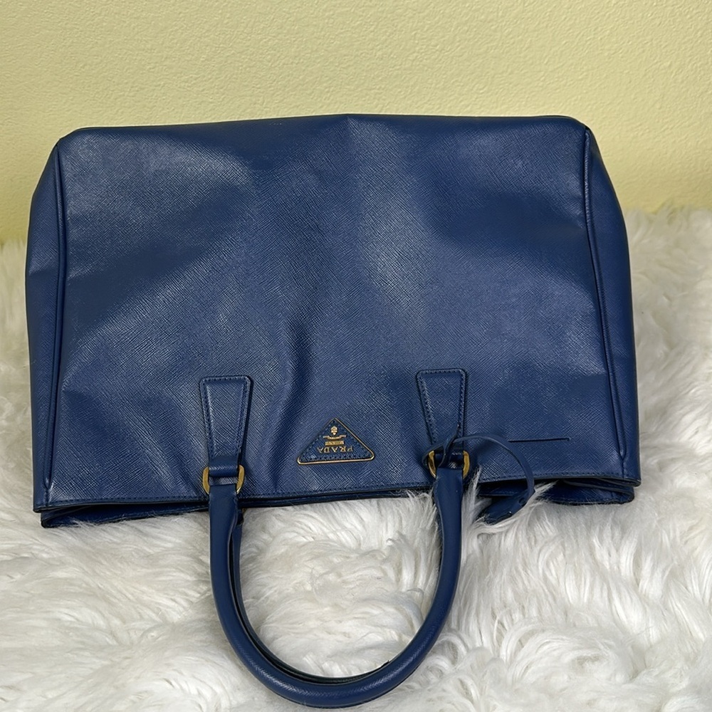 💯Authentic Prada Saffiano Lux Galleria Tote🍀 - Picture 10 of 17